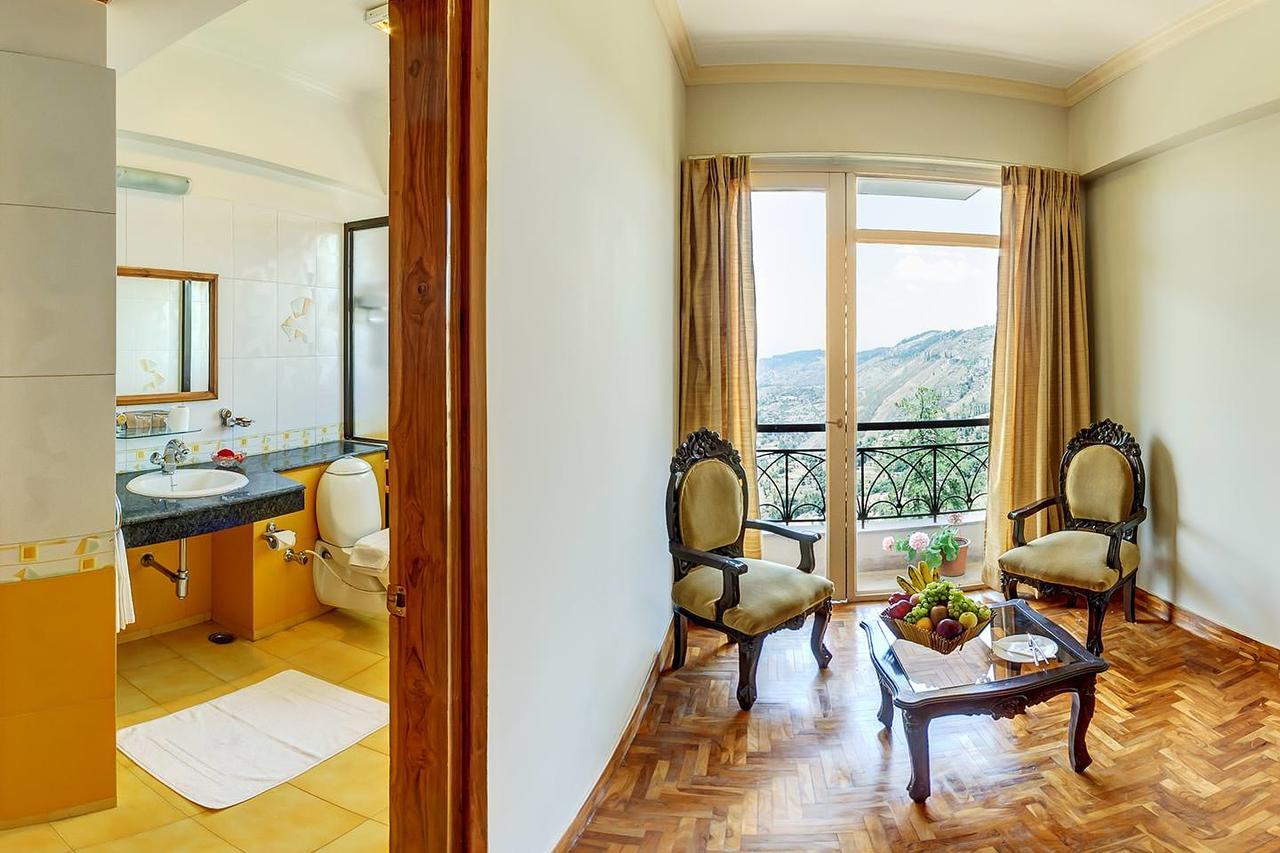 The Naldehra Hotel Simlá Kültér fotó